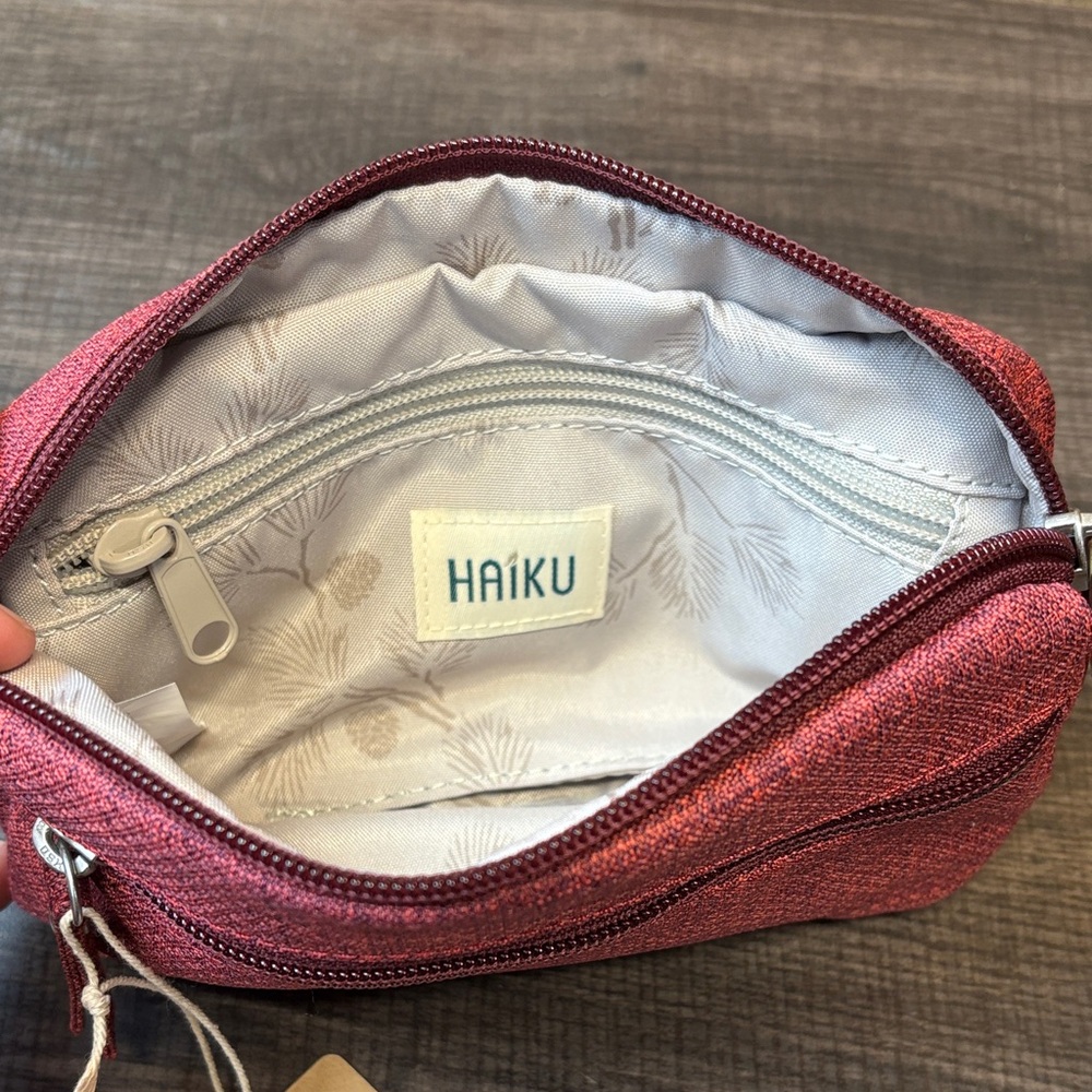 Haiku Hopper Belt Bag - Picture 5 of 6